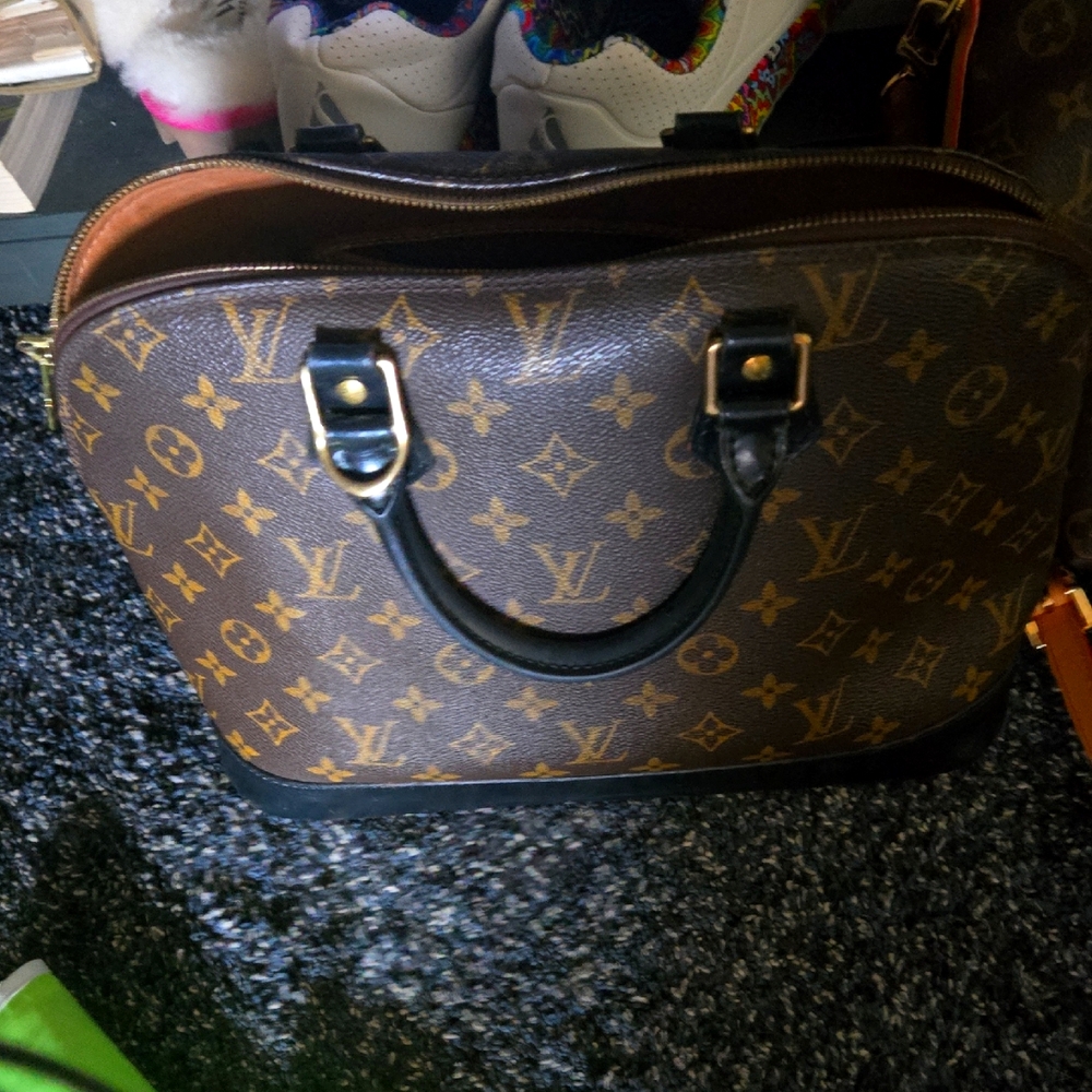 Brown Monogram 40 Authentic Beautiful
